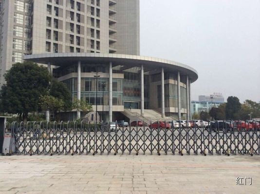 Perfil tubular doblado una pieza automática retractable de la puerta de la seguridad con la fotocélula