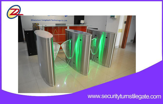 Puerta peatonal del torniquete con el control de la tarjeta o del código de barras de la identificación de la huella dactilar del boleto para la estación de metro