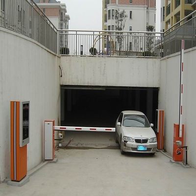 puerta de la barrera del auge 220VAC con el botón y teledirigido automáticos