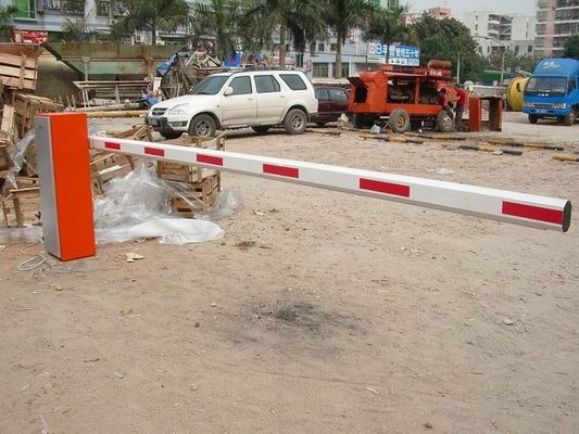 puerta de la barrera del auge 220VAC con el botón y teledirigido automáticos